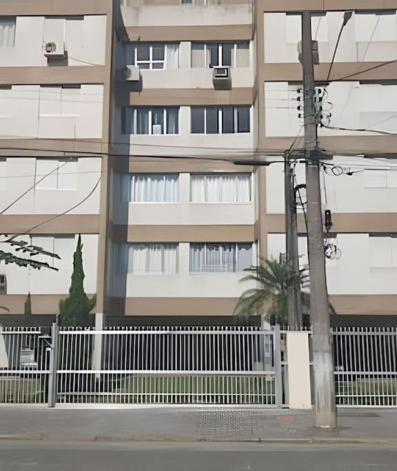 Apartment Enseada - Apto 03 Quartos - 02 Vagas Na Garagem - Com Elevador - 550m Da Areia *